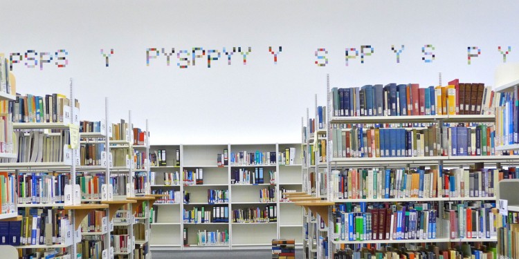 &quot;P SYSYPP S YP P&quot; zieht sich durch die gesamte Bibliothek.<address>© WWU</address>