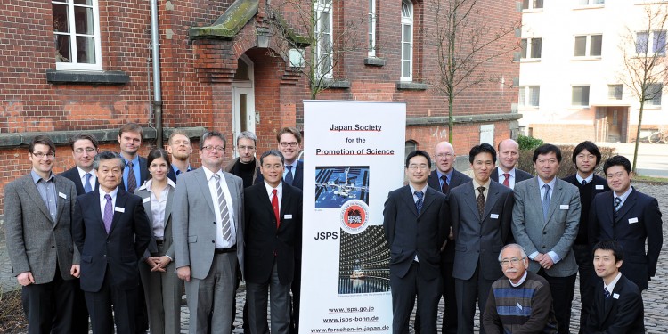 Hochrangige japanische Wissenschaftler sind auf Einladung des Instituts für Informations-, Telekommunikations- und Medienrecht zu Gast in Münster.<address>© WWU - Grewer</address>