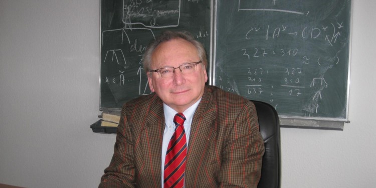 Prof. Dr. Wolfram Lippe<address>&copy; WWU</address>