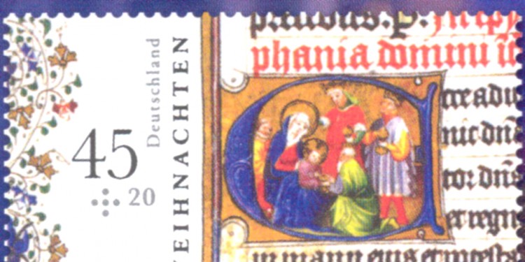 Die 45-Cent-Marke zeigt als Initiale die Anbetung der Könige.<address>© Deutsche Post</address>