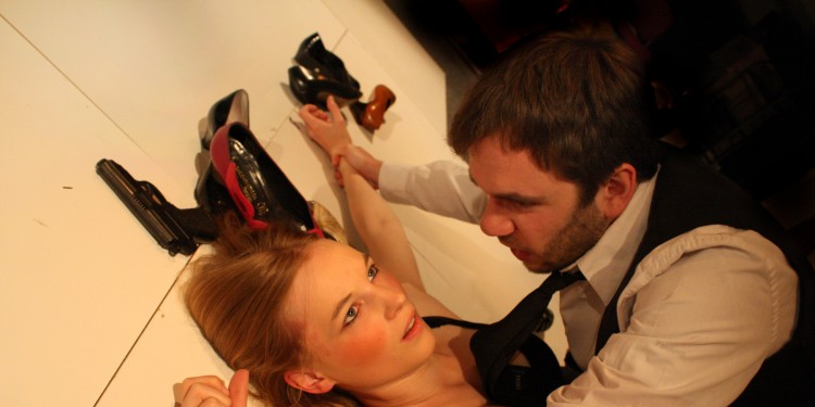 Eva Schröer als Fräulein Julie und Hans Jakob Rausch als Diener Jean<address>&copy; Stephanie Sczepanek</address>