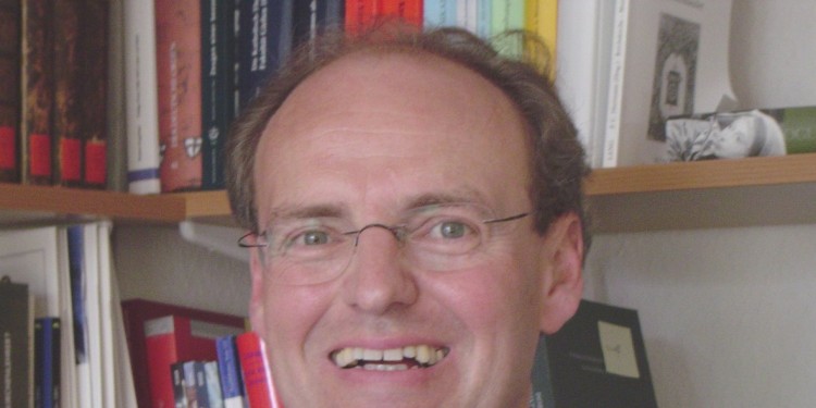 Prof. Dr. Hubert Wolf<address>&copy; upm</address>