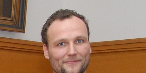 <address>&copy; WWU/Grewer</address>