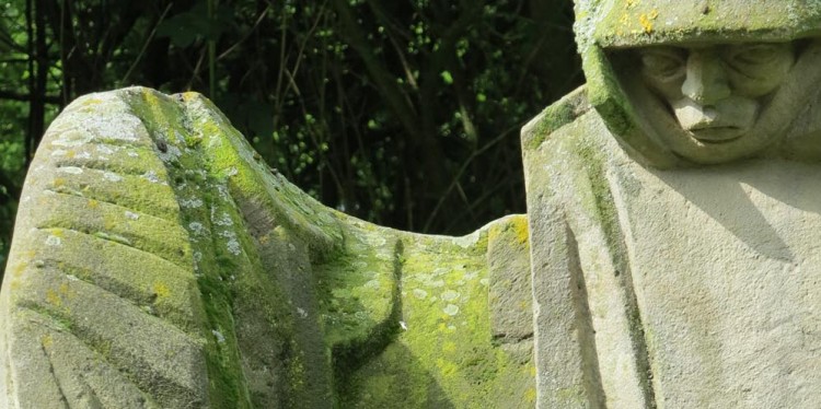 Kriegsdenkmal auf dem Friedhof in Ascheberg: Soldat mit Pferd von Friedrich Press<address>&copy; WWU/AFO</address>