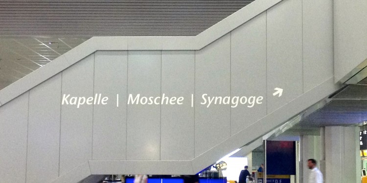 Nebeneinander der Religionen am Flughafen Frankfurt<address>© Daniel Gerster</address>