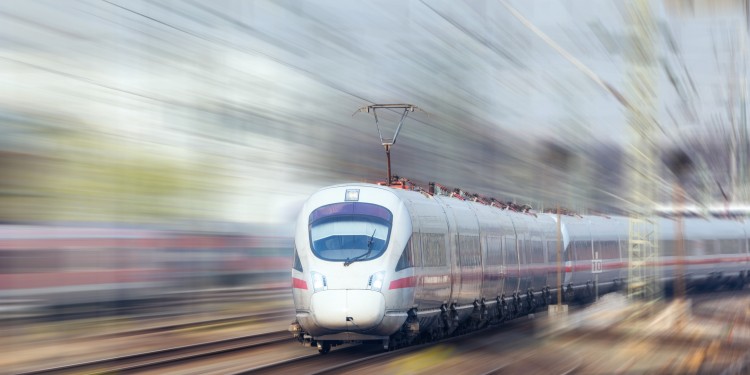 Everyday life for commuters: many people use the time spent on the train to work or relax.<address>© den-belitsky/fotolia.com</address>
