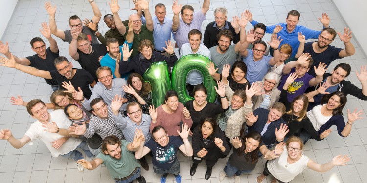 Das EIMI-Team freut sich über das zehnjährige Jubiläum des Instituts.<address>© EIMI/S. Marschalkowski</address>