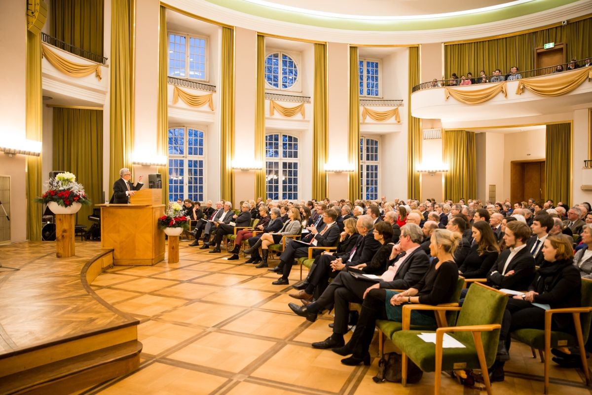 Rund 400 Gäste lauschten den Worten Joachim Gaucks. © WWU - Peter Lessmann