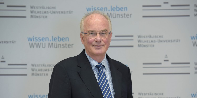 Prof. Dr. Bernd Holznagel<address>© WWU/Peter Grewer</address>