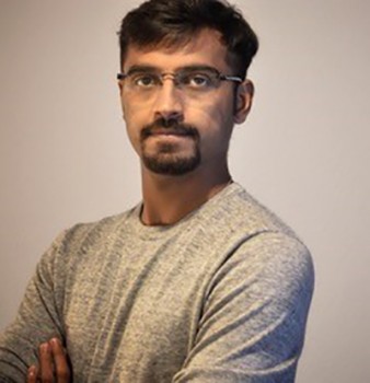 Shivam Gupta<address>&copy; Privat</address>