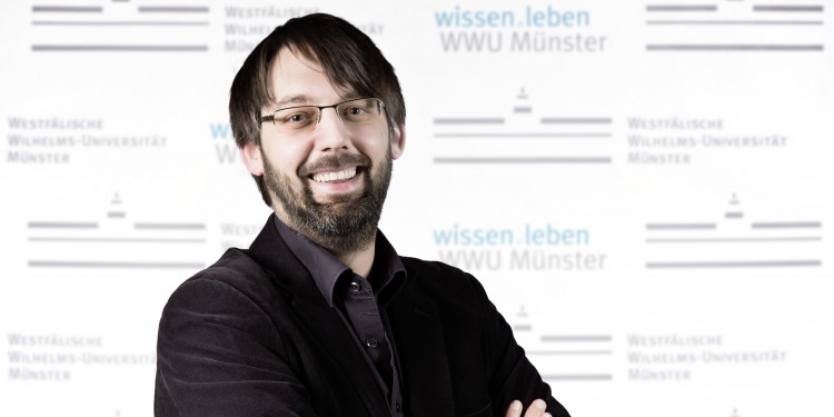 Prof. Dr. Bernd Schlipphak<address>© WWU - Benedikt Weischer</address>