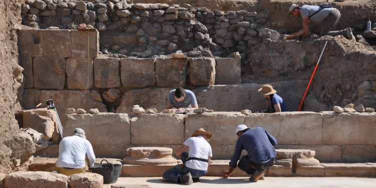 Arbeitsalltag während der Grabungen in der Basilika von Doliche.<address>© Forschungsstelle Asia Minor</address>