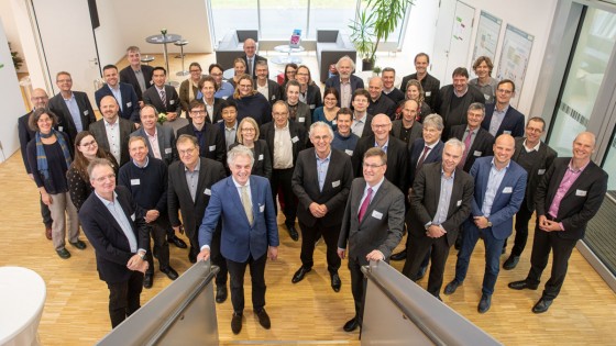 Around 30 guests from Enschede came to Münster to discuss future cooperation with about the same number of colleagues from the University of Münster.<address>© WWU - Peter Leßmann</address>