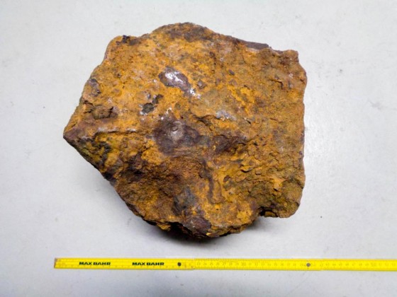 Der 30 Kilogramm schwere Meteorit "Blaubeuren"<address>© Gabriele Heinlein</address>