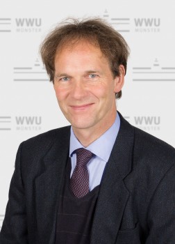 Prof. Dr. Wolfgang Linke<address>© Laura Schenk</address>