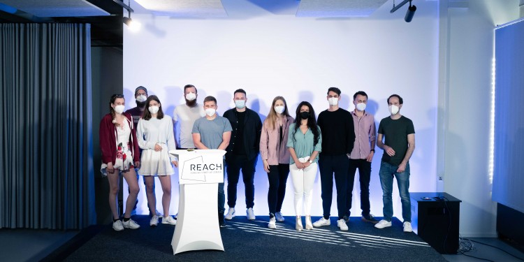 Zehn Gründerteams stellen beim ersten „REACH OUT DEMODAY“ innovative Produkte und Dienstleistungen vor.<address>© David Thiel</address>