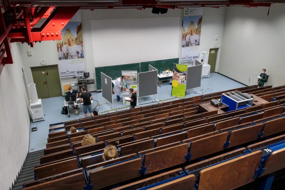 Das Lehrgebäude der Medizinischen Fakultät dient der WWU als Impfzentrum.<address>© WWU - MünsterView</address>