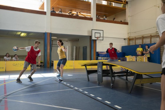 Zwei Teams treten mit jeweils drei Spielerinnen und Spielern gegeneinander an.<address>© qatch.org</address>