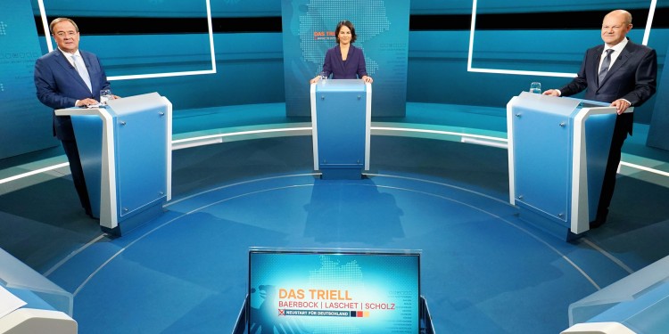 Armin Laschet, Annalena Baerbock und Olaf Scholz (v.l.) sind am Sonntagabend (29. August) beim TV-Triell aufeinandergestoßen.<address>© TVNOW / Jörg Carstensen</address>