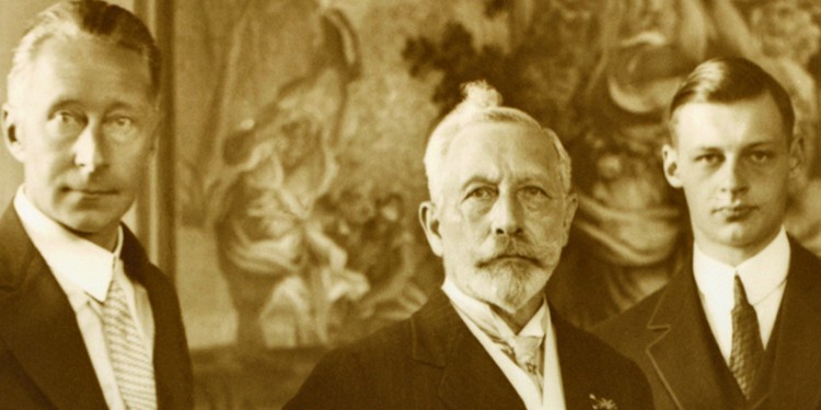 Jacco Pekelder und Joep Schenk stellen am 28. Oktober in einer Lesung ihr Buch über die Verbindungen der Hohenzollern zu den Nationalsozialisten vor.<address>&copy; Wallstein Verlag</address>