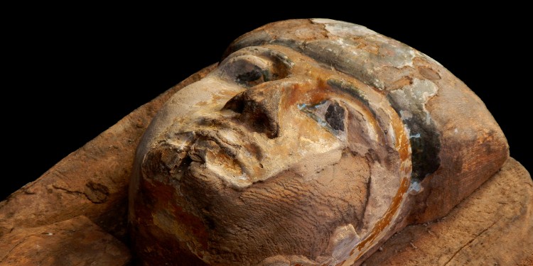 Ägyptischer Sarkophag-Deckel im Archäologischen Museum der WWU<address>© R. Dylka</address>