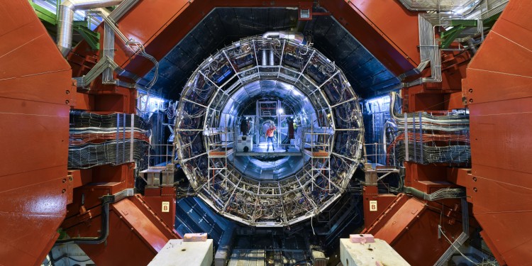 Blick in das Innere des ALICE-Detektors: An diesem Großexperiment sind Teilchenphysiker der WWU Münster beteiligt.<address>© CERN - Julien Ordan</address>