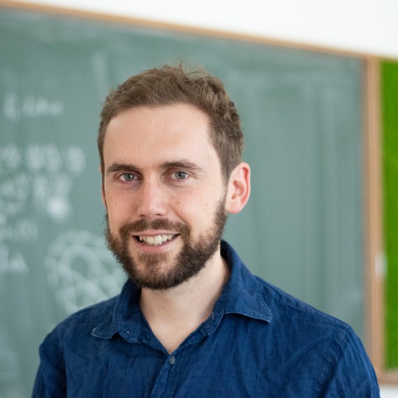 Thanks to funding from the DFG, though the Emmy Noether Programme, postdoc Dr. Giles Gardam can build up his own research group in the coming years.<address>© WWU - Victoria Liesche</address>