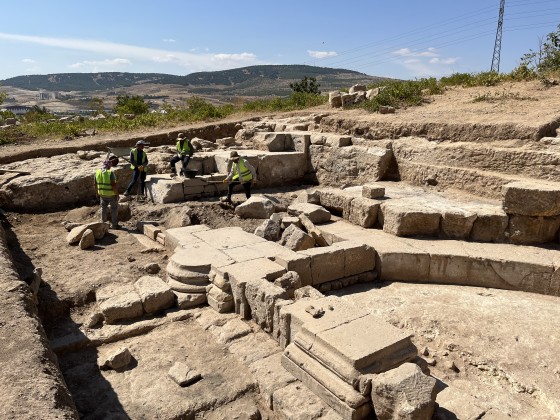 Bei der diesjährigen Grabung legte das Team Strukturen eines antiken Tempels frei.<address>© Forschungsstelle Asia Minor</address>