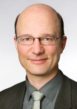 Prof. Dr. Johannes Süßmann<address>© Lena Schäfer</address>