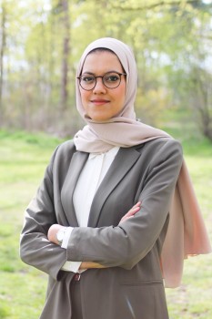 Prof. Dr. Asmaa El Maaroufi<address>&copy; Shirin Fachar</address>
