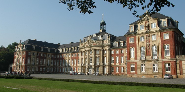 Das Schloss ist Hauptsitz der Universität Münster.<address>© WWU - Peter Grewer</address>