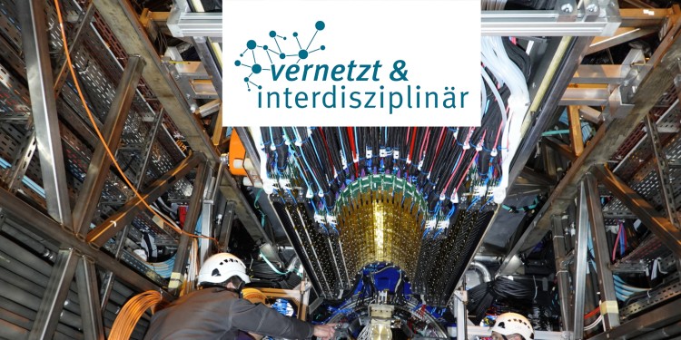 Einbau eines neuen Silizium-Detektors in der Nähe des LHC-Strahlrohres.<address>© CERN</address>