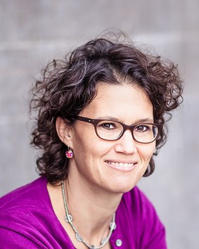 Dr. Nina Leonhard ist Privatdozentin am Institut für Soziologie der Universität Münster sowie Projektbereichsleiterin im Forschungsbereich Militärsoziologie am Zentrum für Militärgeschichte und Sozialwissenschaften der Bundeswehr, Potsdam.<address>&copy; privat</address>