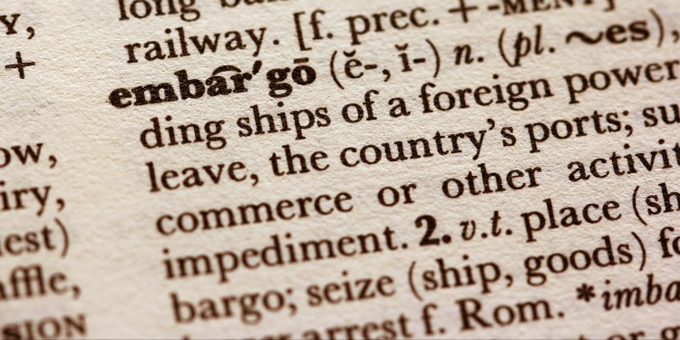 The term embargo in the dictionary<address>© Unsplash - Sandy Millar</address>