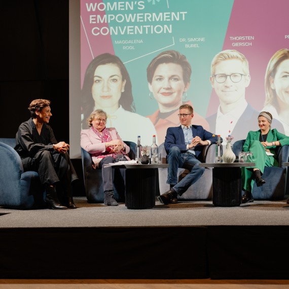 Das REACH-Start-up-Center bietet vielfältige Möglichkeiten zum Austausch - mit dem neuen Programm „EXIST Women“ werden gründungsinteressierte Frauen gezielt gefördert.<address>&copy; Gesa Niessen</address>