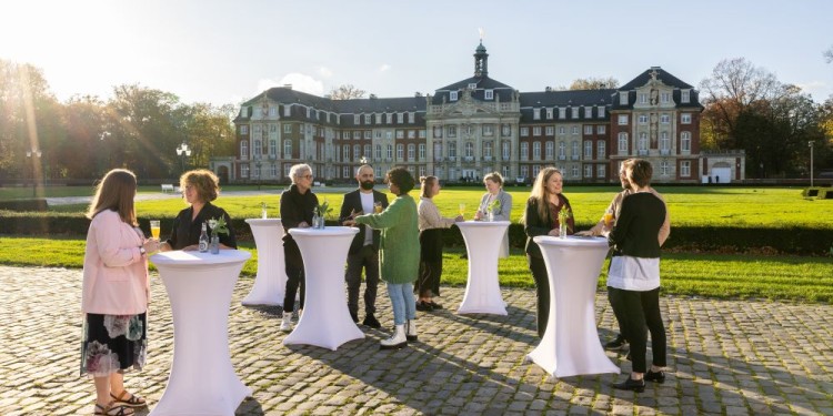Guests can network during the CERes kick-off event.<address>&copy; Uni MS - Peter Leßmann</address>