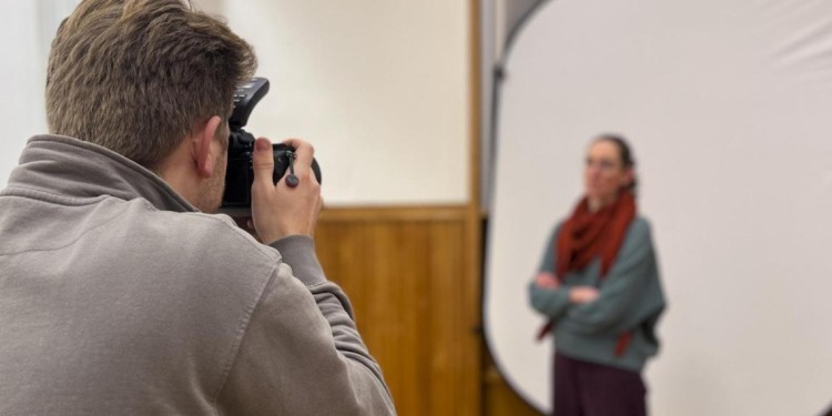 <address>&copy; Uni MS</address>