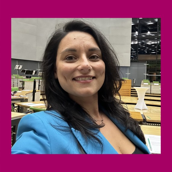 Prof. Dr. Imma Valentina Curato stellt die Superhelden hinter den KI-Technologien vor.<address>&copy; freepik.com / Imma Valentina Curato</address>