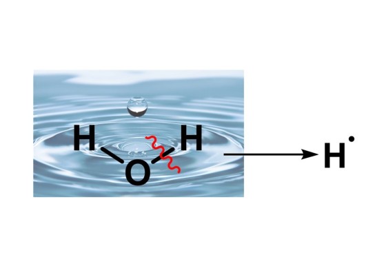Hydrogen (H) can be produced from water by means of chemical conversion, but splitting water into hydrogen and oxygen (O) is difficult and requires a great deal of energy.<address>© Adaptiert von pixabay.com-ronymichaud</address>