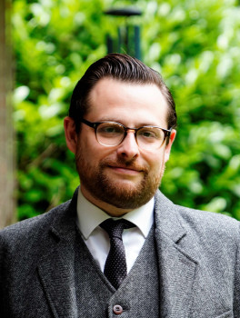Nicholas Johnson ist wissenschaftlicher Mitarbeiter am Institut für Erziehungswissenschaft der Universität Münster. Dort arbeitet er in der Arbeitsgruppe für historische Bildungsforschung und der Arbeitsstelle für deutsch-amerikanische Bildungsgeschichte.<address>&copy; Humad Nisar</address>