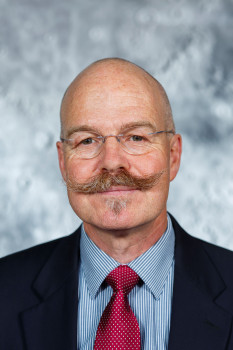 The portrait picture shows Prof Dr Harald Hiesinger.<address>© Uni MS - MünsterView</address>