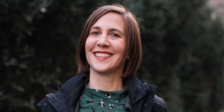 Das Foto zeigt ein Porträt der Philosophin Prof. Dr. Kirsten Meyer (Berlin).<address>© Anna Tiessen</address>