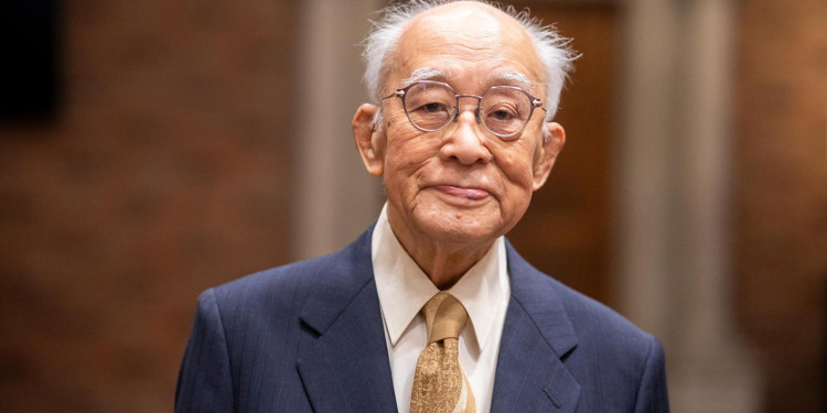 Prof Michiji Konuma helped initiate the ‘Declaration for the Future’, which has now been signed in Münster.<address>© DPG - MünsterView</address>