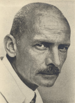 Porträt in schwarz-weiß von Walter Gross.<address>&copy; Universitätsarchiv</address>