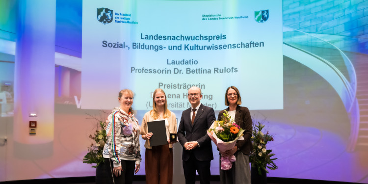 DSC_7573.jpg<address>&copy; Andrea Bowinkelmann</address>