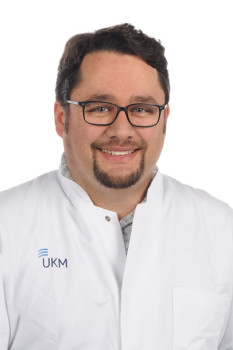 Prof. Dr. Jan Rossaint<address>&copy; UKM</address>