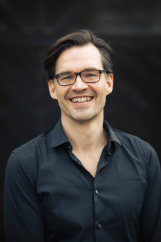 Prof. Dr. Mitja Back<address>&copy; Uni MS - Thomas Mohn</address>