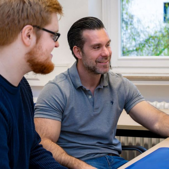 <address>&copy; Uni MS - M. Ibrahim</address>