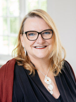 Porträtaufnahme von der Prorektorin Prof. Dr. Monika Stoll<address>&copy; Uni MS - Christoph Steinweg</address>