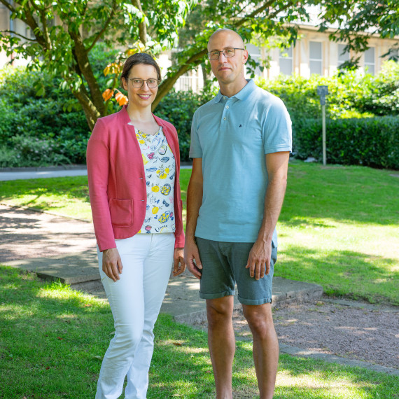 <address>&copy; UKM Hautklinik Fotoabteilung - Tina Krzeminski</address>